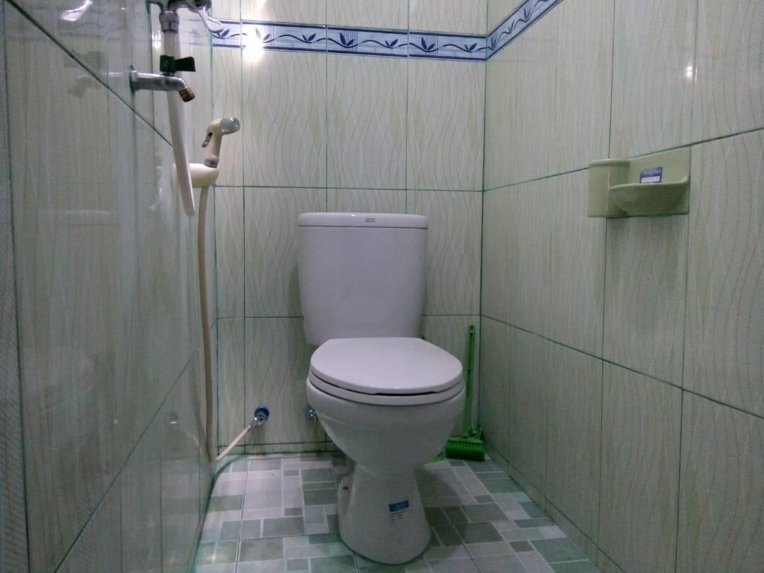 Rembulan Guest House Jombang Bagian luar foto